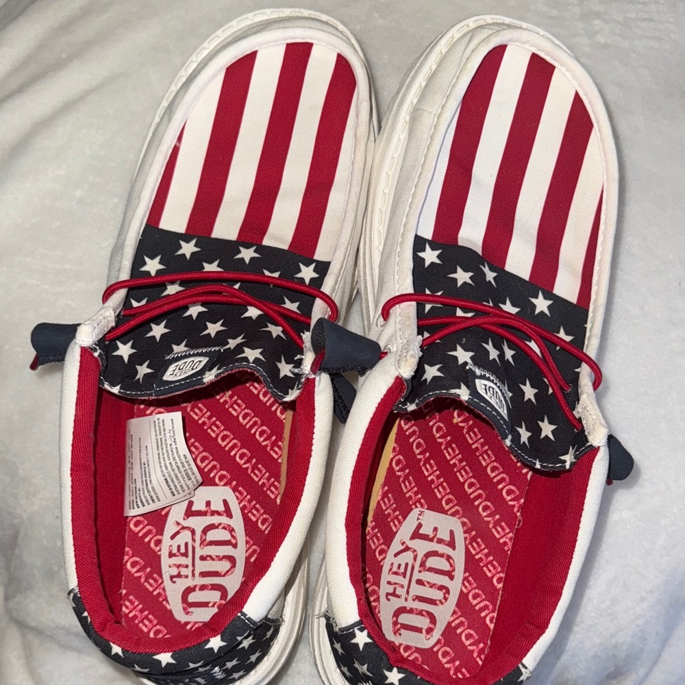 Hey Dude MENS  Stars and Stripes Sneakers